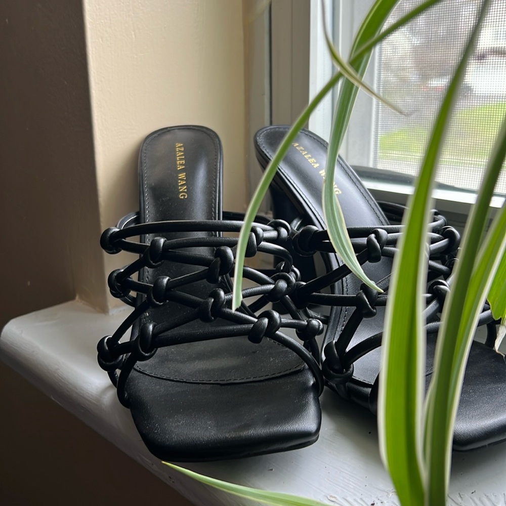Wired heels